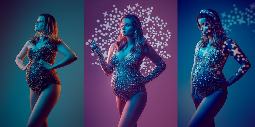 trzy portrety w ciążowym body z błyszczącymi kamykami na niebieskim tle